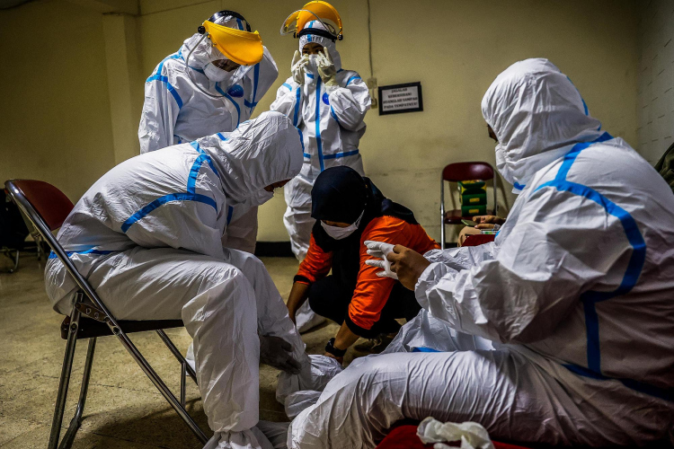 Coronavirus COVID19 Pandemic-Garry Lotulung-002