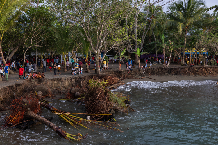 Indonesias Drowning Land