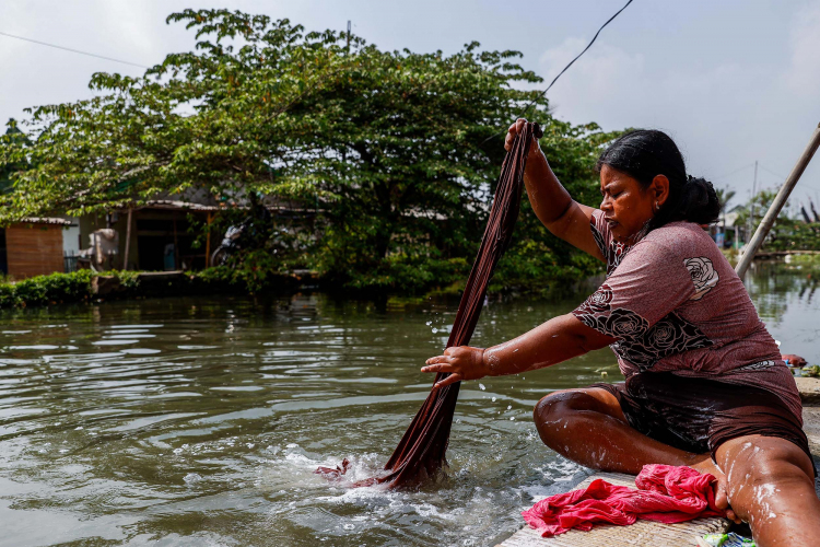 Polluted River-Garry Lotulung-016