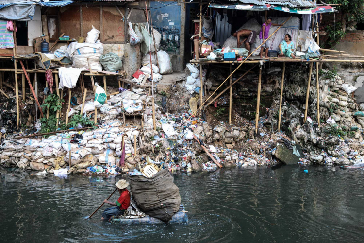 Polluted River-Garry Lotulung-005